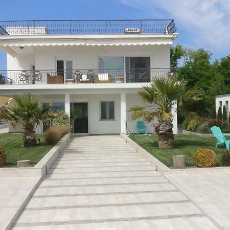 Vila Marry'S House Karianí Exteriér fotografie