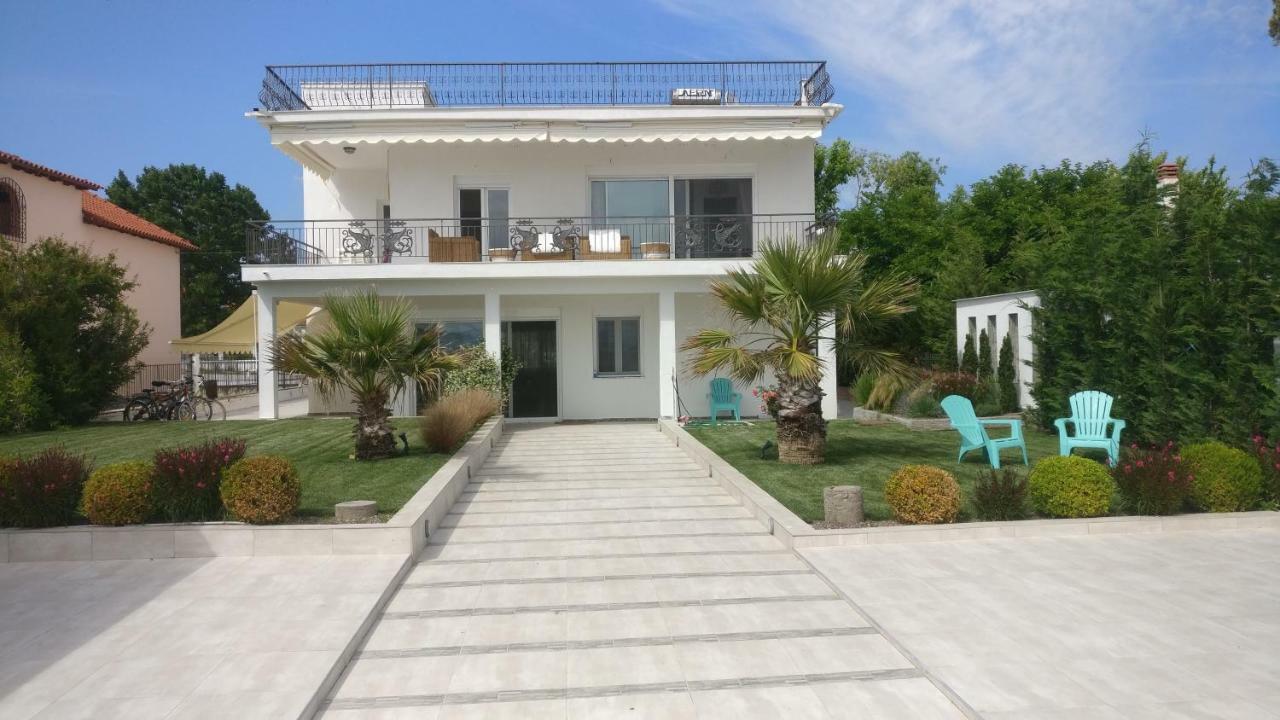 Vila Marry'S House Karianí Exteriér fotografie