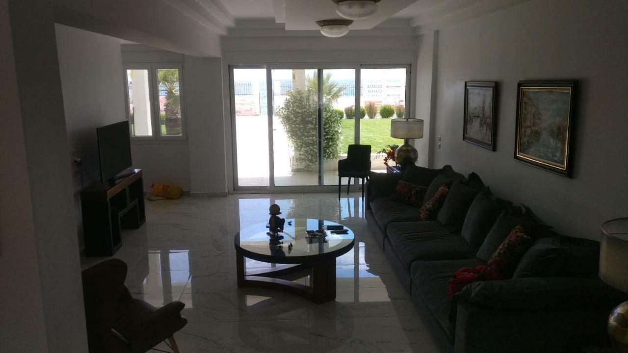 Vila Marry'S House Karianí Exteriér fotografie